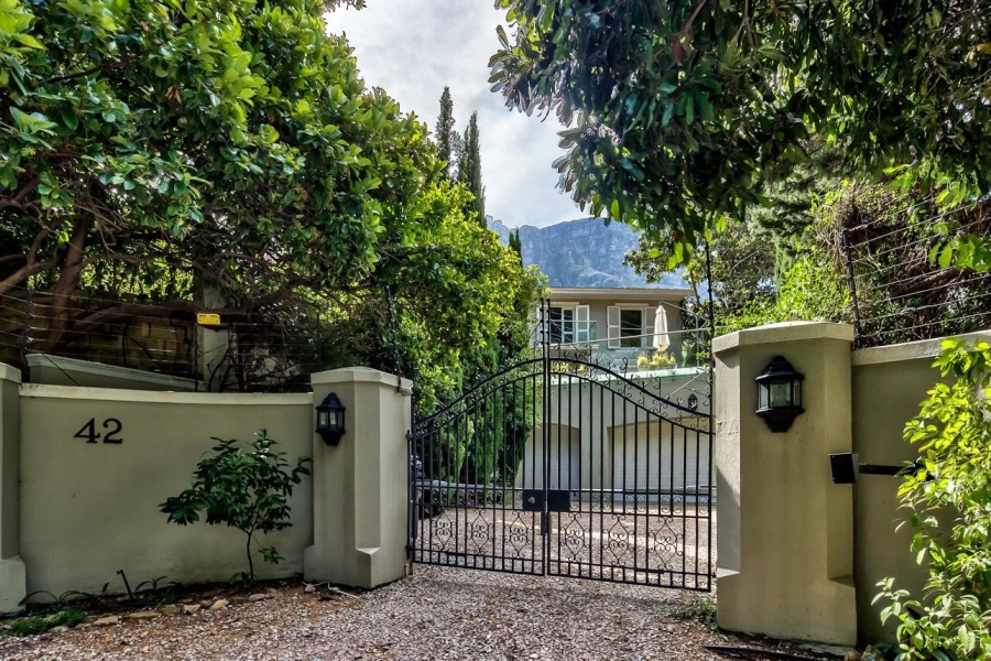 3 Bedroom Property for Sale in Newlands Western Cape